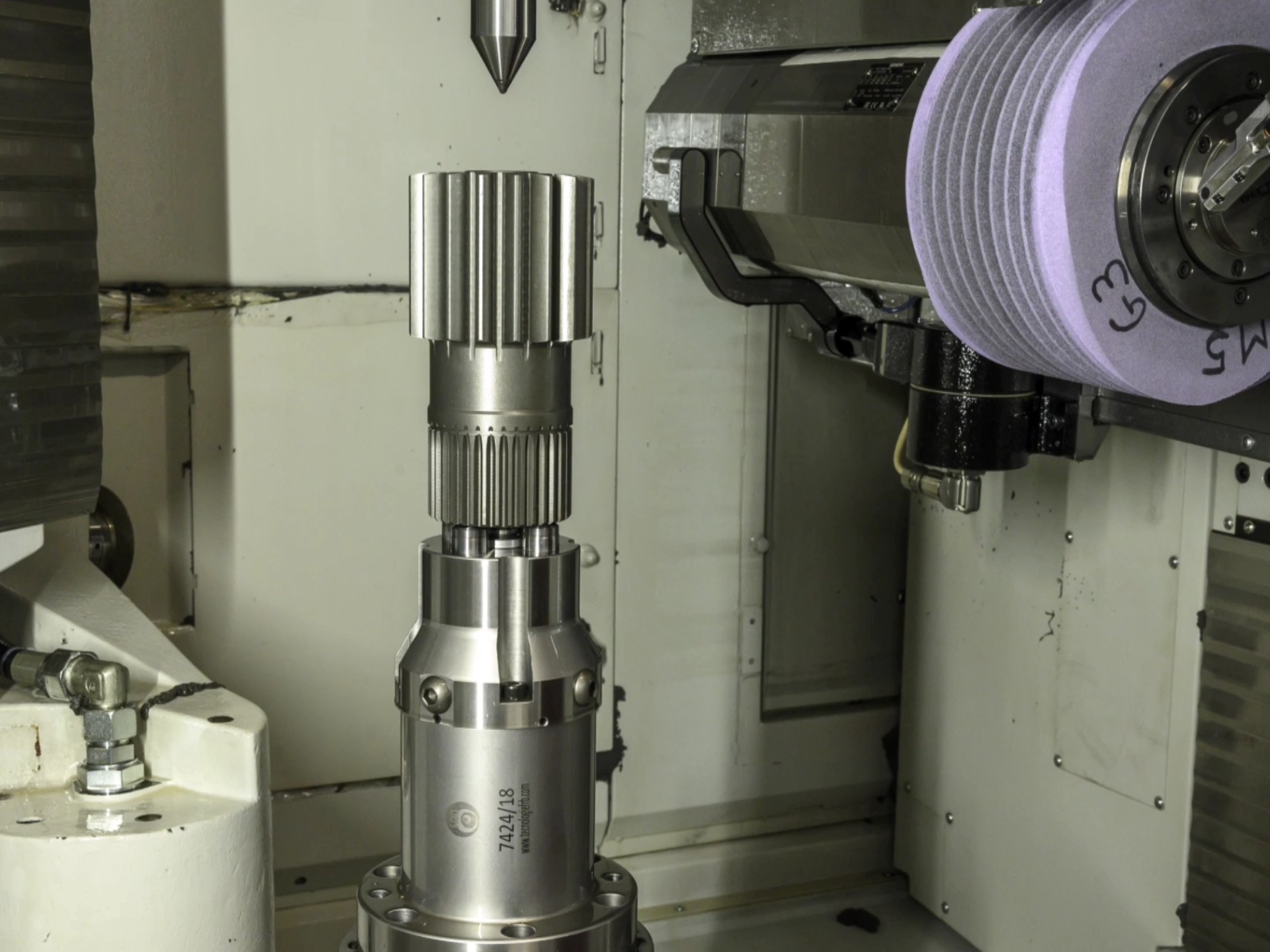 4、公司高铁齿轮箱用迷宫密封环已实现量产并配套于高铁