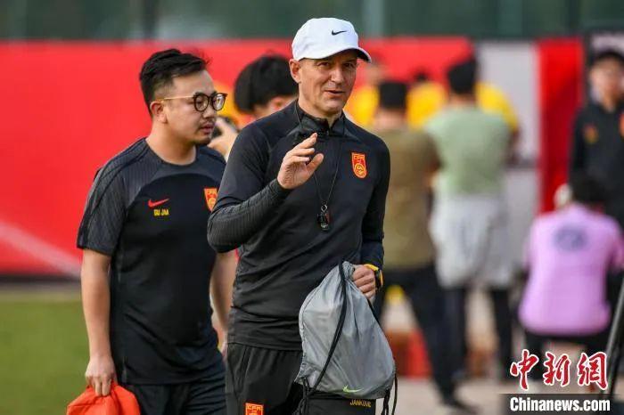 扬科维奇下课：一年前的世界杯自信如今化为现