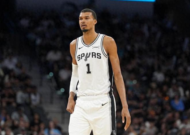 文班亚马统治篮下马刺力克快船创历史纪录