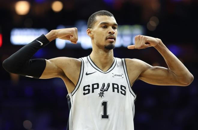 文班亚马统治篮下马刺力克快船创历史纪录