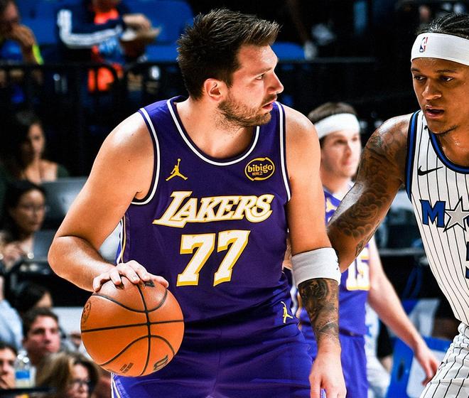 湖人绝杀魔术送4连败 肯纳德三分封王老詹创历史