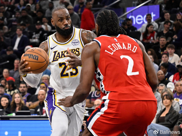 勇士面临关键抉择：追逐超级巨星或重塑阵容布