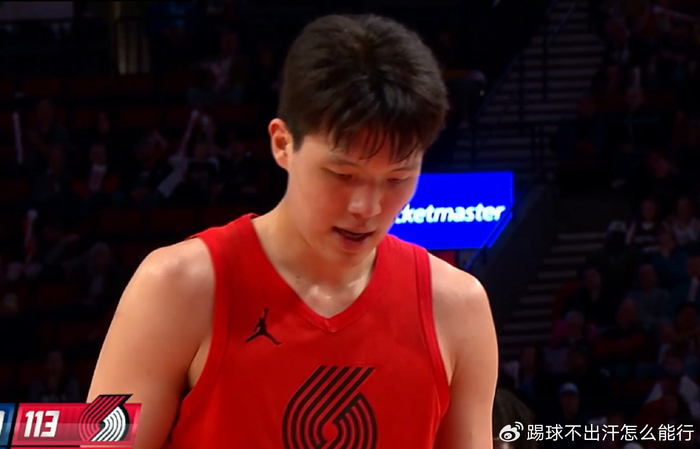 杨瀚森NBA首吃T引争议 裁判判罚遭质疑