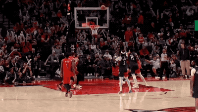 杨瀚森NBA首吃T引争议 裁判判罚遭质疑