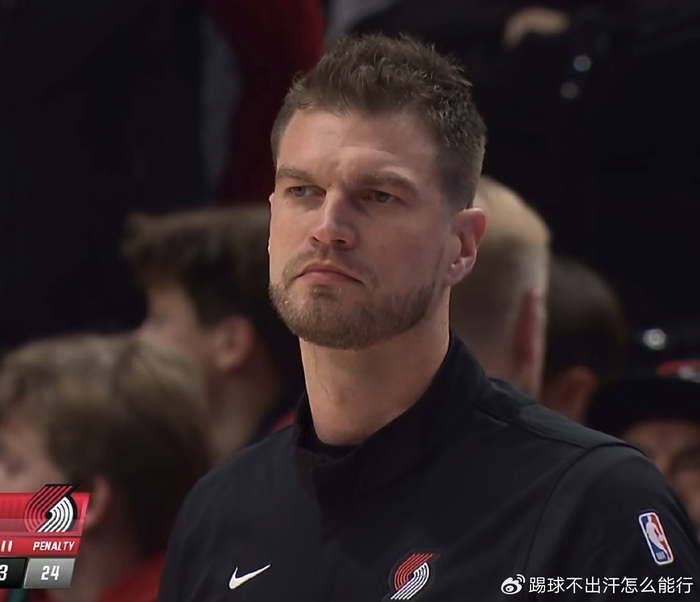 杨瀚森NBA首吃T引争议 裁判判罚遭质疑